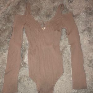 Pacsun Stretchy cold shoulder bodysuit